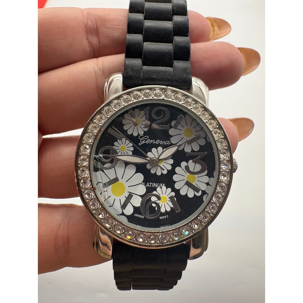 Geneva Platinum Womens Large Round Daisy Watch Rhinestones Black Need Battery